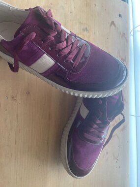 Gabor, swede purple fancy sneakers.